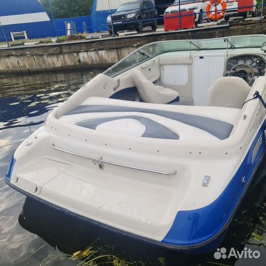 Моторный катер Crownline 225 CCR