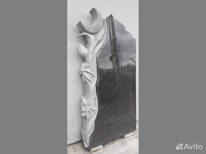 Памятники и таблички, из гранита и мрамора