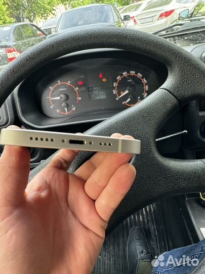 iPhone 12, 64 ГБ