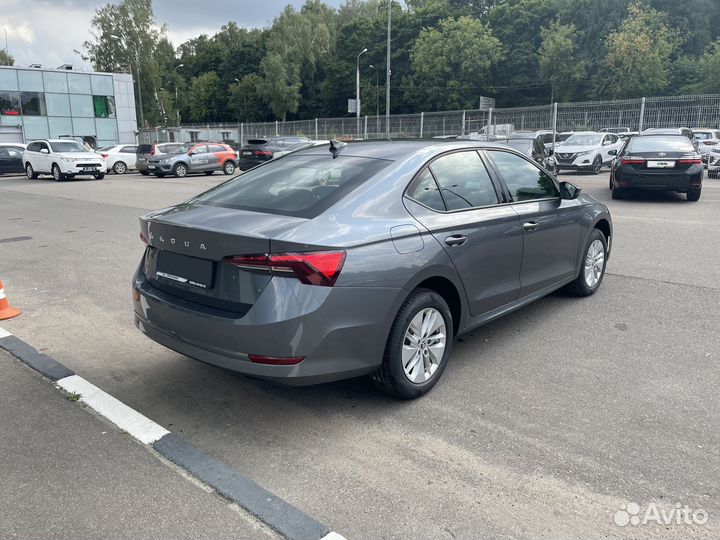 Skoda Octavia 1.4 AT, 2022, 10 км