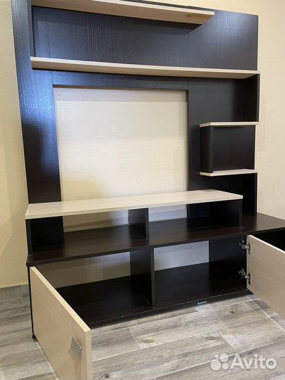 Тумба под телевизор с полками