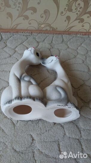 Декоративная статуэтка