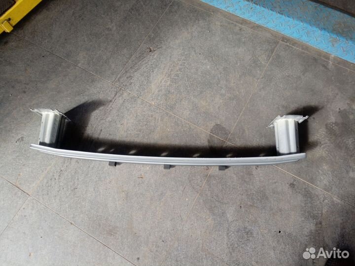 Усилитель заднего бампера