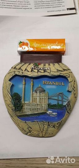 Магнит на холодильник