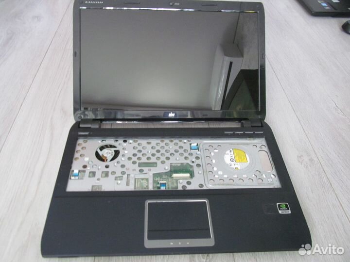 Ноутбук DNS TWC-N13P-GS по комплектующим