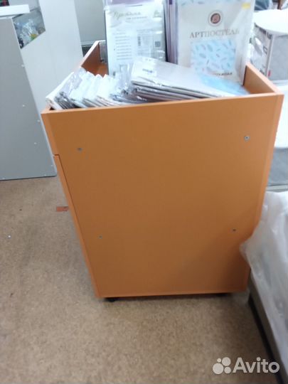 Тумба оранжевая бу