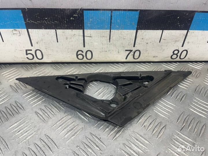 Б/У Уплотнитель зеркала внутренний правый#001