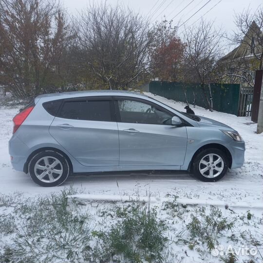 Hyundai Solaris 1.6 МТ, 2011, 220 000 км