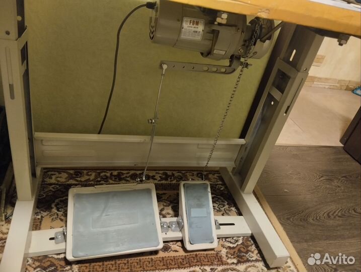 Промышленный оверлок и распошивалка