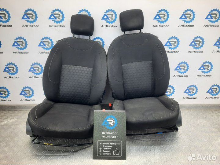 Сиденья к-кт Renault Sandero 2 5S 1.6 K7MA812 82