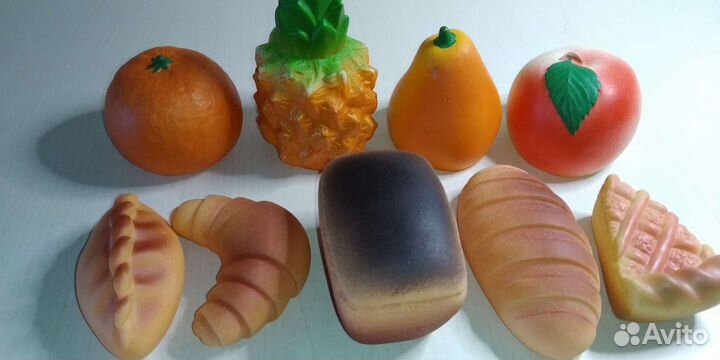 Резиновые и пластмассовые игрушки для детей