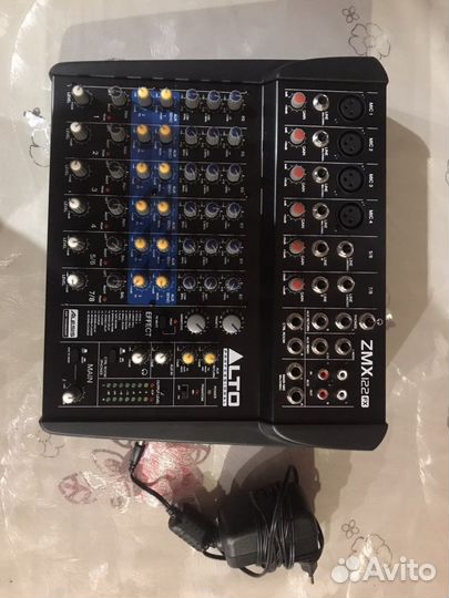 Микшернфй пульт. Alto. Zmx122 FX