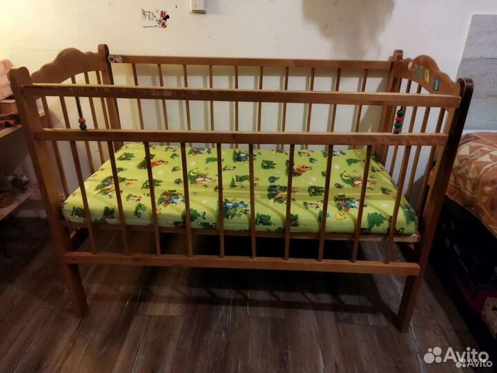 Кроватка со съемным бортиком