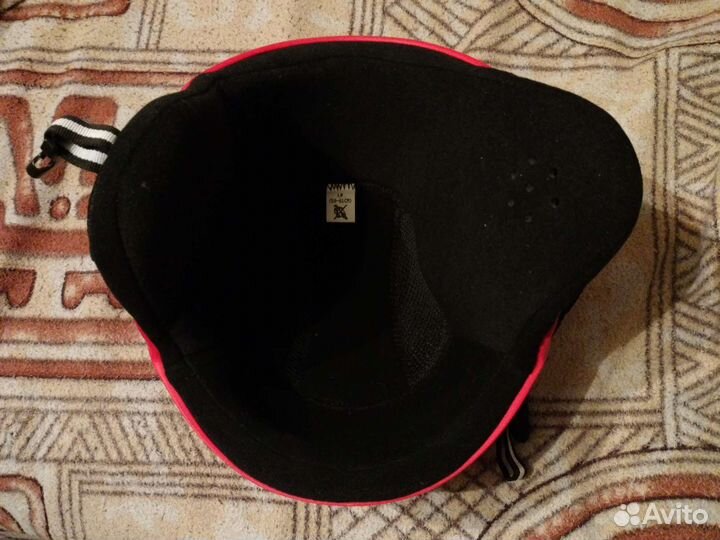 Горнолыжный шлем