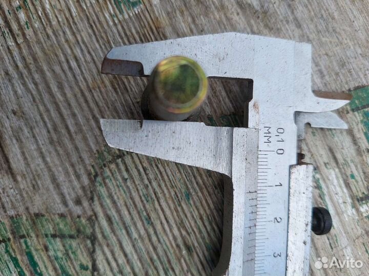 Колесные гайки и шпильки на Greit waal