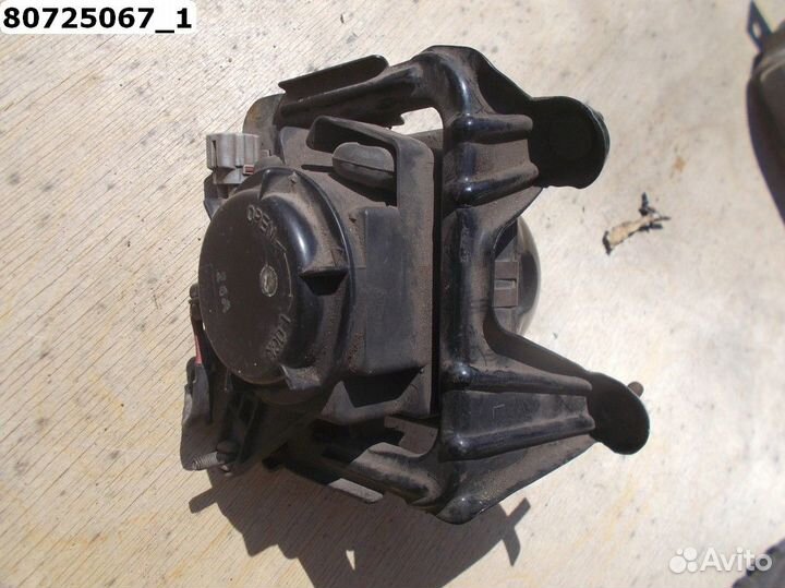 Фара противотуманная Toyota Celica ZT23