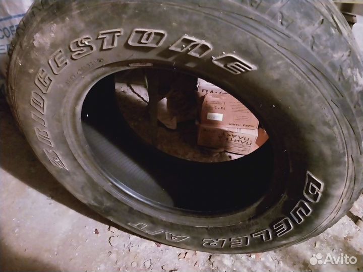 Bridgestone Dueler A/T 275/65 R17