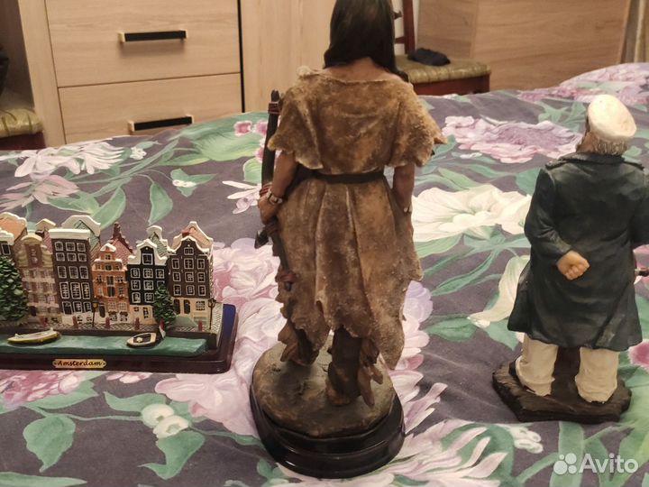 Фигурки коллекционные из Европы новые