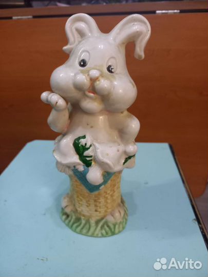 Фарфоровый заяц