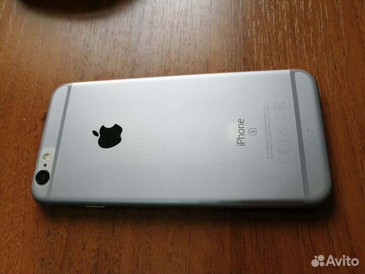 iPhone 6S, 16 ГБ