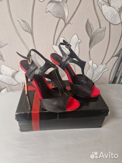 Женские босоножки 37 р