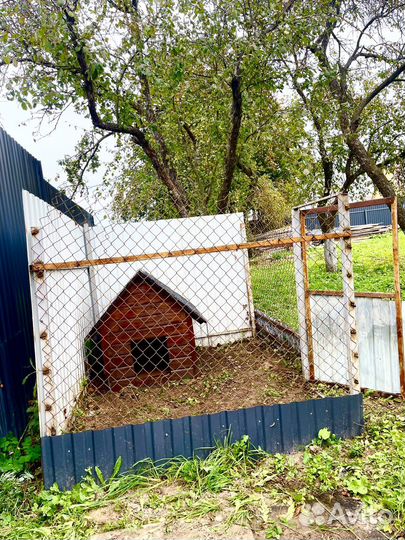 Вольер с будкой