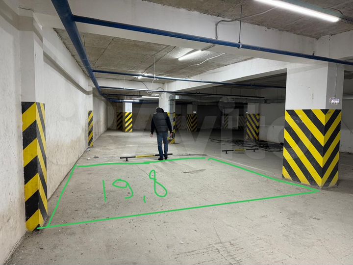 Машиноместо, 20 м²