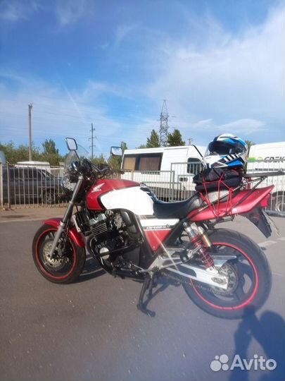 Honda cb400sf