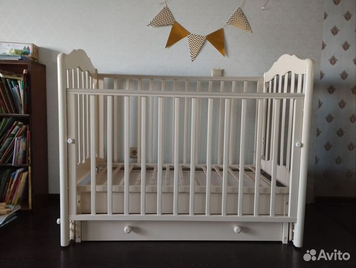 Детская кроватка + матрас