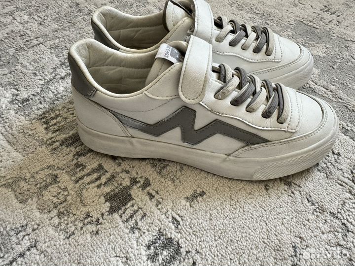 Кеды на липучках кожа