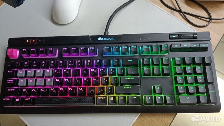 Механическая клавиатура Corsair Strafe RGB Silent