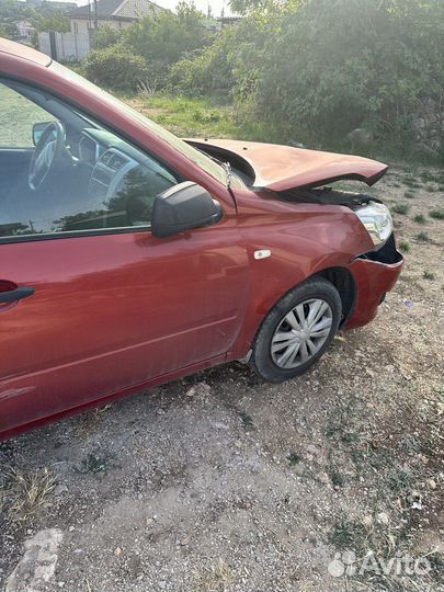 Datsun mi-DO 1.6 МТ, 2015, битый, 130 000 км