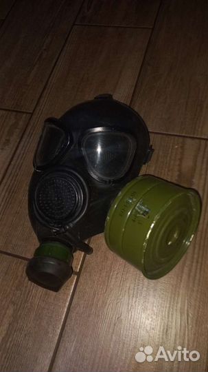 Противогаз с сумкой