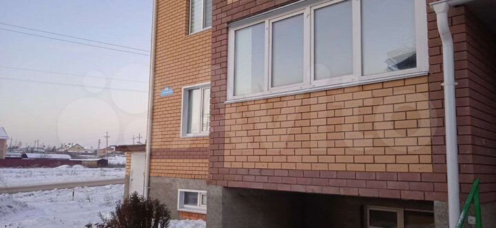 2-к. квартира, 55 м², 1/3 эт.