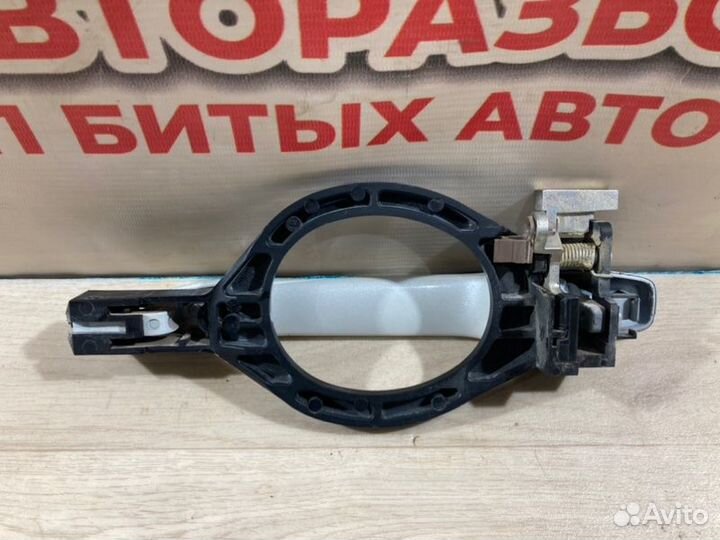 Ручка двери внешняя задняя правая Mitsubishi