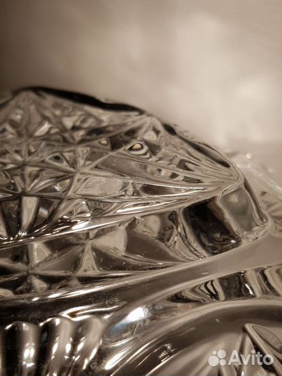 Хрустальная конфетница