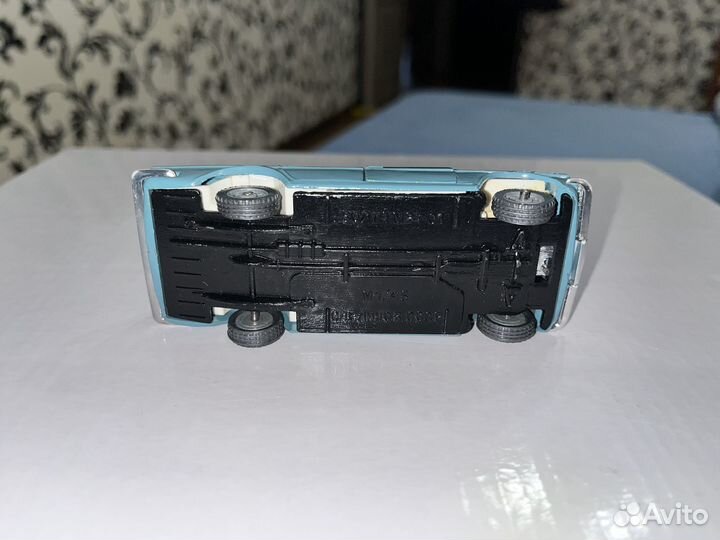 Волга газ М24-01 без ми модель 1:43