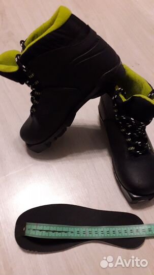 Лыжные ботинки