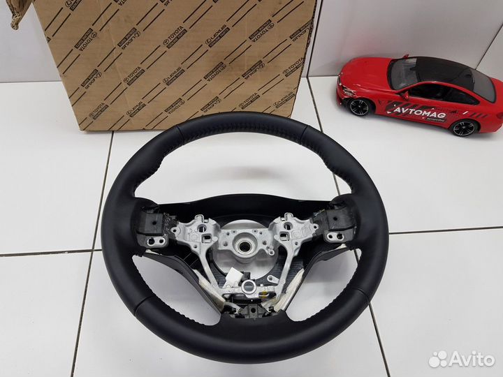 Рулевое колесо (Toyota RAV4)