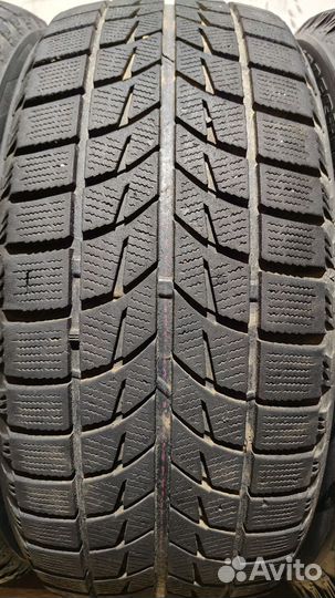 Bridgestone Blizzak DM-V1 215/55 R17