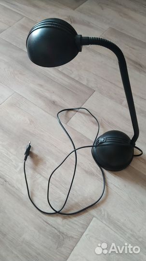 Лампа настольная