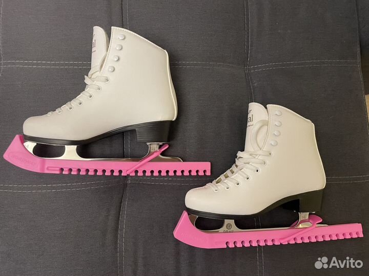 Коньки фигурные Graf Coral