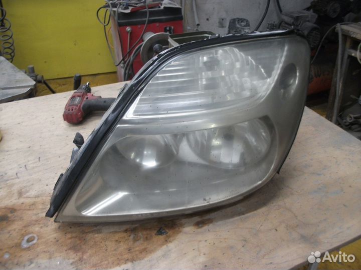 Продам фару на рено сценик 2001 год