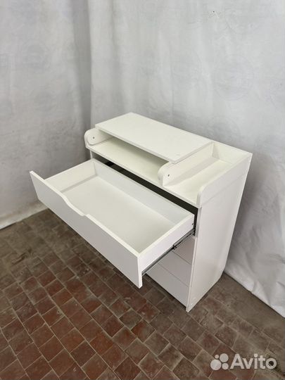 Пеленальный столик