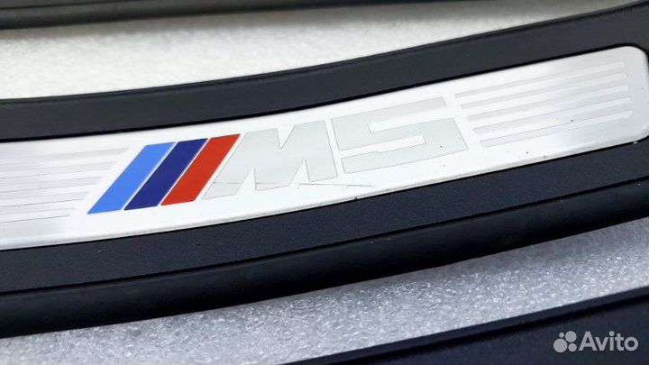 Накладка на порог Bmw M5 F10 S63B44B 2016