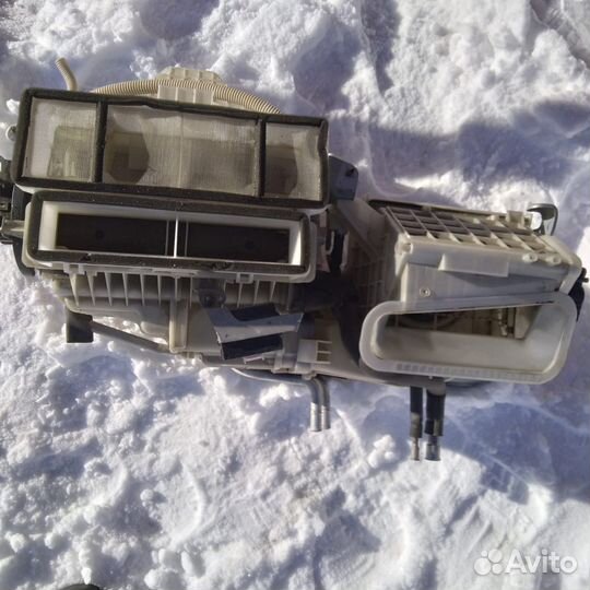 Печка в сборе на Toyota Harrier