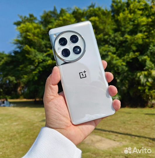 OnePlus 12, 12/256 ГБ
