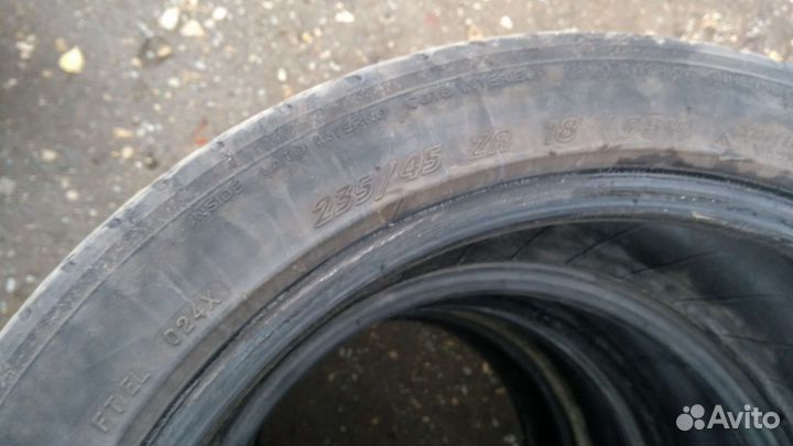 Michelin Pilot Sport 3 235/45 R18 98Y