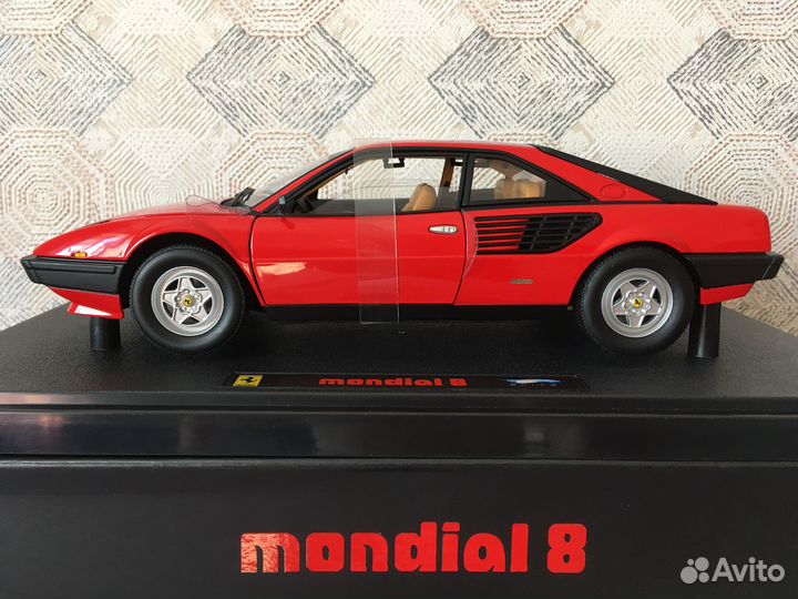 Ferrari Mondial 8 Модель 1/18 Hot Wheels Elite