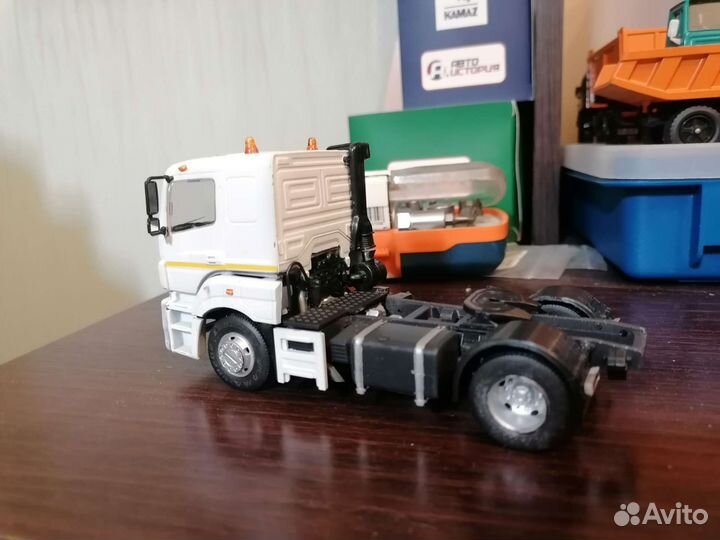 Модель грузовика камаз-5490 S5 1:43